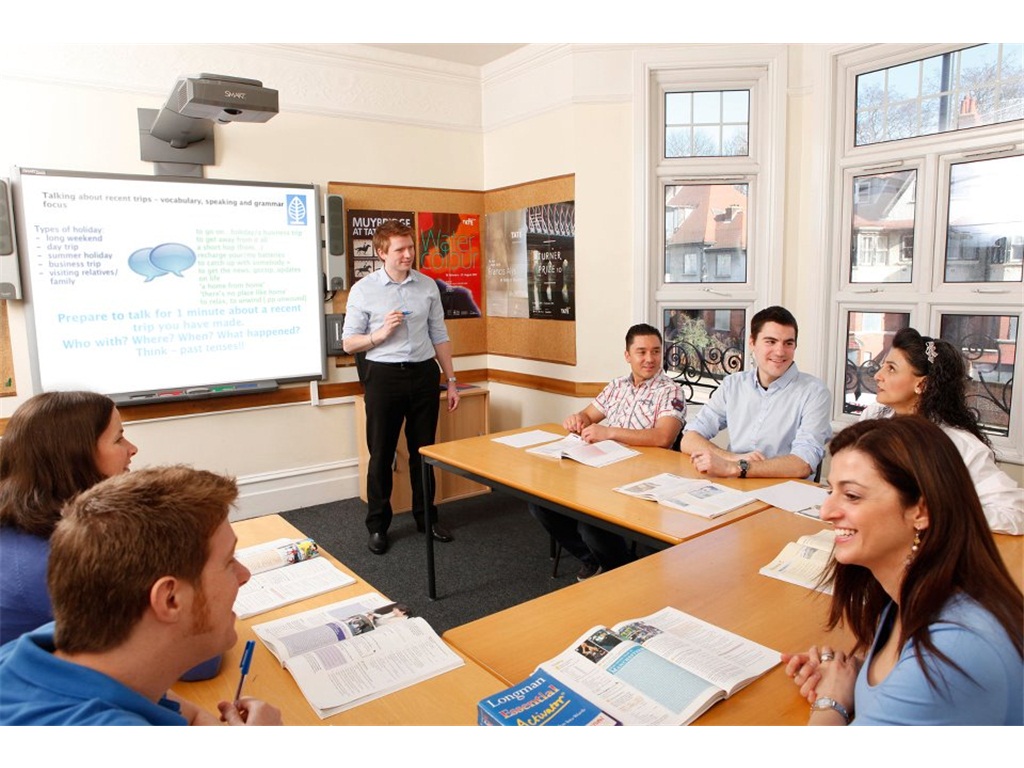 подготовка к международным экзаменам. Cambridge english course. Experience english. Top general english book. Experience english.